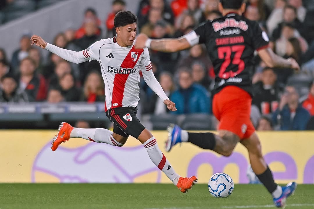 River Plate arranca empate heroico contra o Bragantino e mantém invencibilidade na Sul-Americana